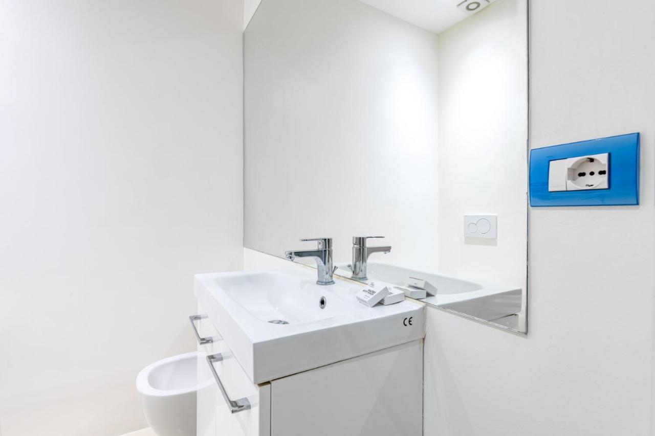 Easylife - Romantico Appartamento Sulla Darsena Milán Exterior foto